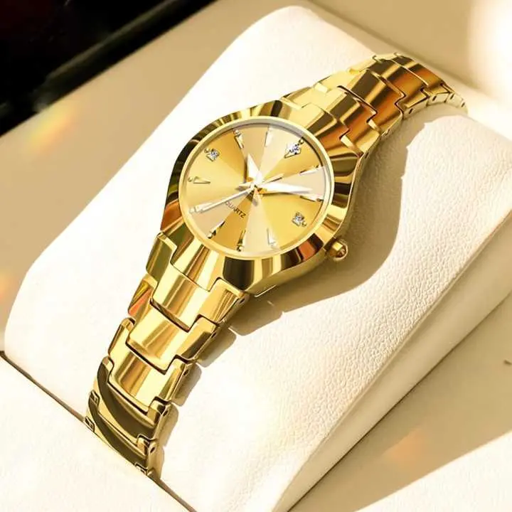 Luxurious Ladies Golden Fashion Watch 100% Imported Quality